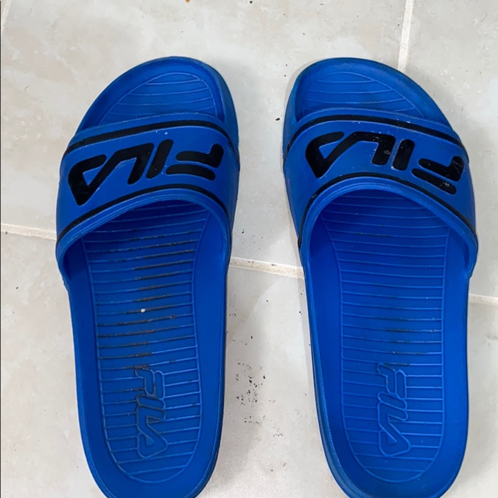 Men size 12 Fila Sandals